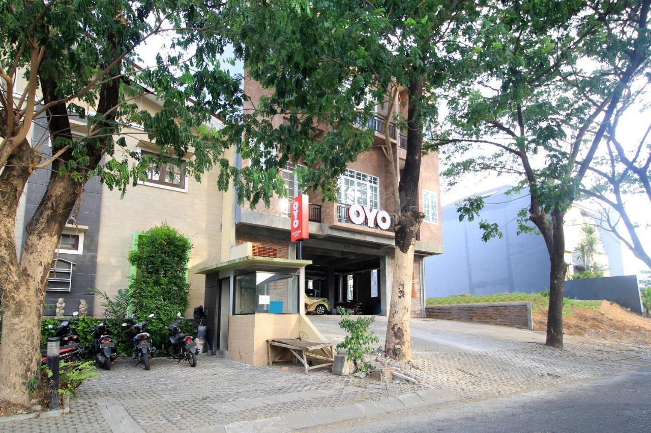 Oyo 204 Blessing Residence Sorabaya Extérieur photo