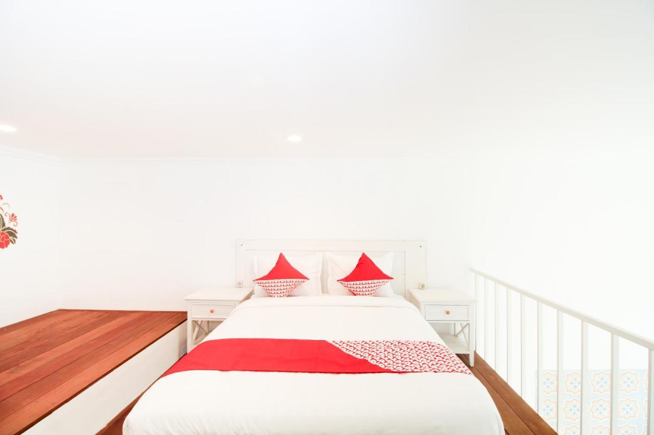 Oyo 204 Blessing Residence Sorabaya Extérieur photo